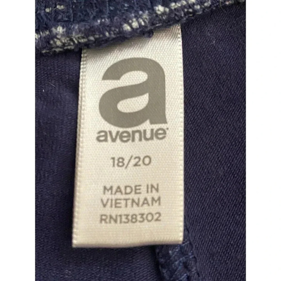 Avenue Skort Plus Size 18/20 or 1X Navy Blue & White Striped Stretch N104 - Picture 5 of 6